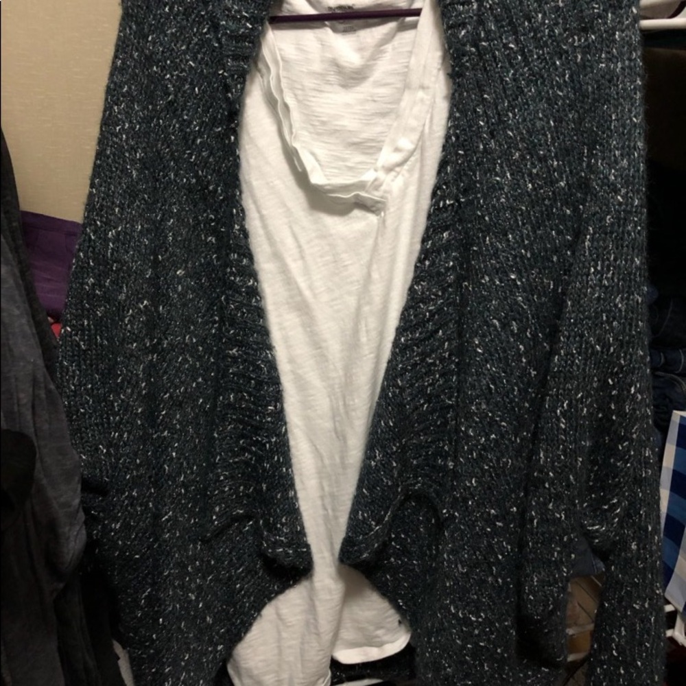 Sweater - Picture 3 of 3